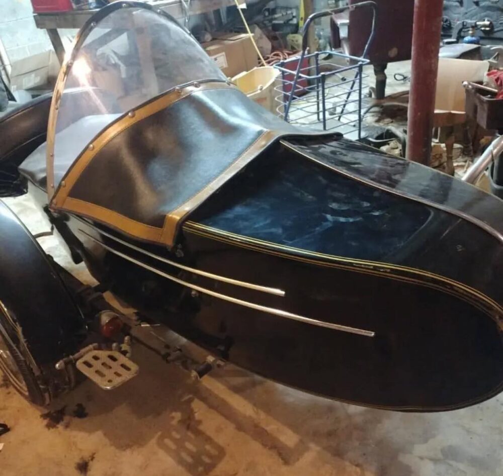 Beautiful 1960 Harley sidecar. - Image 5