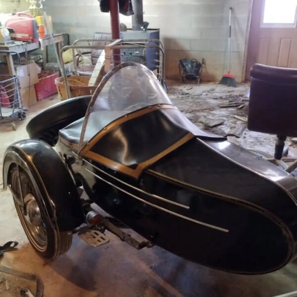 Beautiful 1960 Harley sidecar.
