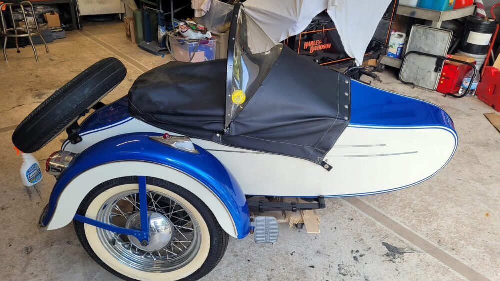 1961 sidecar very clean no rust no bondo. - Image 2