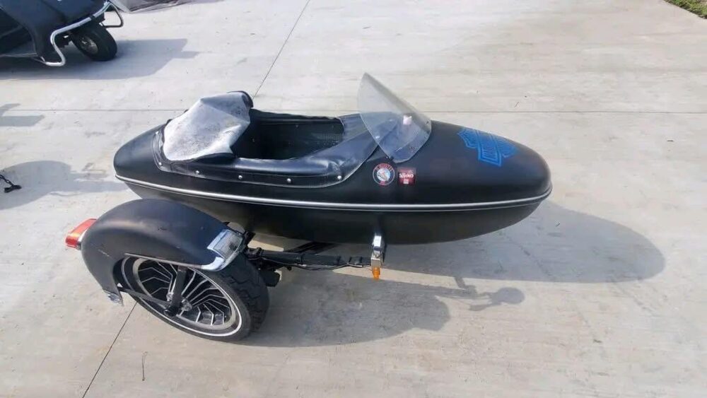 HD sidecar off 2000 FLHTCU with all mounts and damper.