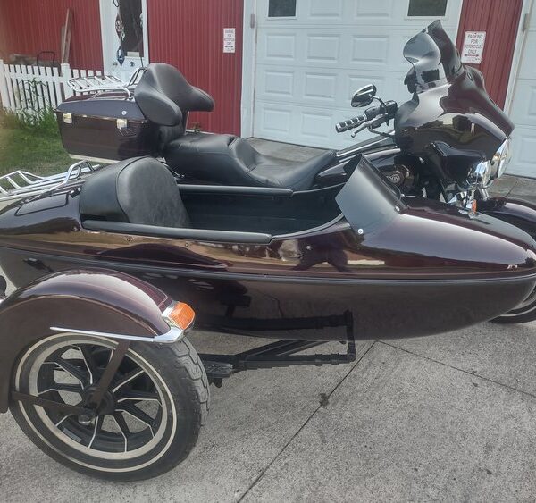 2007 HD Classic & Factory Sidecar